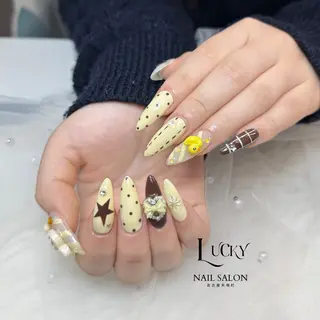 ネイル Lucky Nail Salonのネイルデザイン