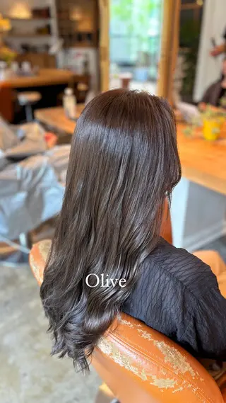 ロング カラー 髪質改善カラー ベージュ🤎YUMEのヘアスタイル