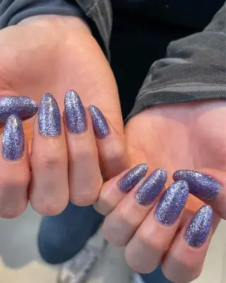 ネイル Tomo 🦋💜のネイルデザイン