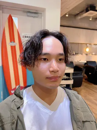 パーマ メンズ 🎨デザイン🥇 美髪・艶髪 日暮千敬のヘアスタイル