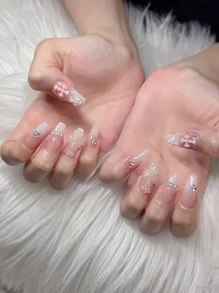 ネイル Lee Nailsのネイルデザイン