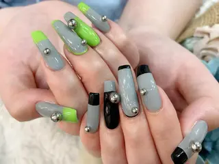 ネイル nailsalon Mirrorのネイルデザイン