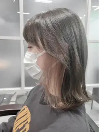 ミディアム newi 赤羽のヘアスタイル