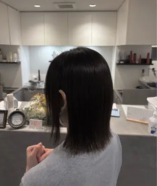 ミディアム はしもとひより/ブリ ーチ矯正/艶カラーのヘアスタイル