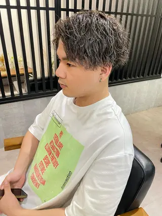 ショート カラー パーマ メンズ 勝毛 広貴のヘアスタイル