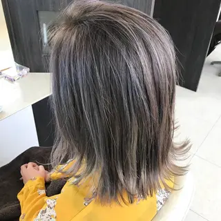 ショート カラー Oopsレイヤー 加藤澄都のヘアスタイル