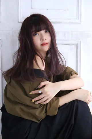セミロング カラー サワタ ミサのヘアスタイル
