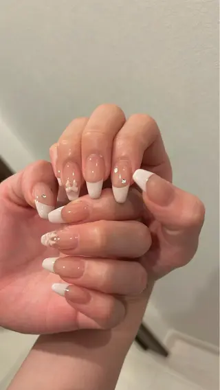 ミディアム yuka ⭐︎のネイルデザイン