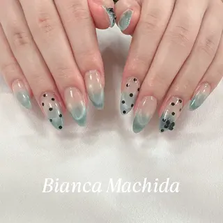 ネイル Bianca 🌟 yanagihasiのネイルデザイン