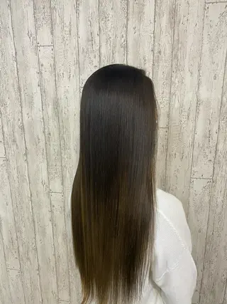 ロング カラー 勝河 怜楊のヘアスタイル