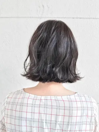 ショート カラー ボブ・レイヤーカット 吉敷航一のヘアスタイル