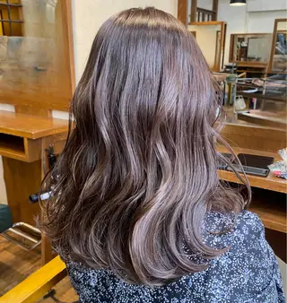 セミロング カラー マンツーマン 美容師💚コウブチのヘアスタイル