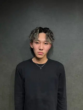 カラー パーマ メンズ Les Mainsのヘアスタイル