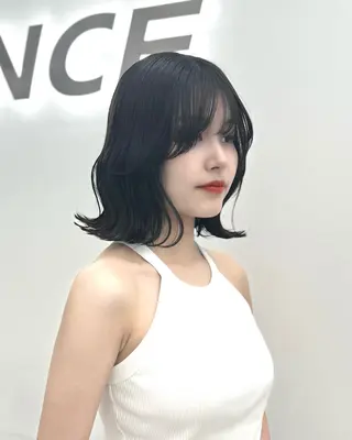 ショート カラー ヘアアレンジ 縮毛矯正🤍 ボブ/ HIKARIのヘアスタイル