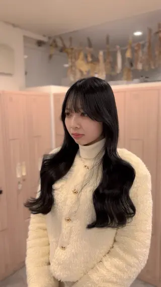 ロング カラー 韓国風・ブリーチなし ・あり後藤 一斗店長のヘアスタイル