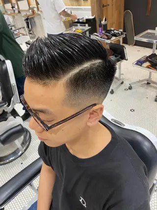 ショート メンズ 山﨑 愛也のヘアスタイル