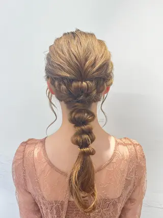 ロング ヘアアレンジ おくだ りお /ハイトーンカラーのヘアスタイル