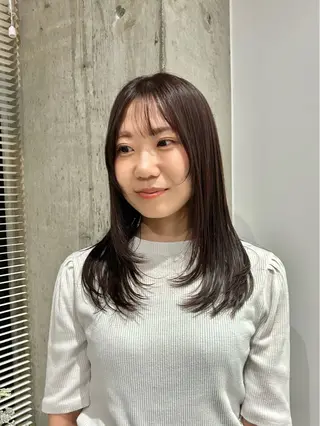 セミロング カラー 鈴木 よつはのヘアスタイル