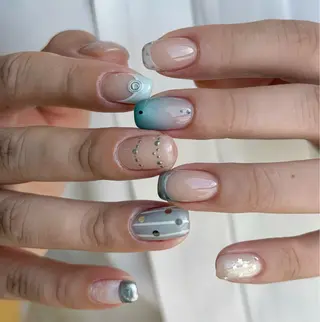 ネイル Pure&Rich Nailのネイルデザイン