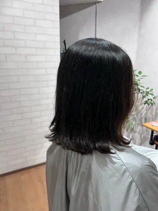 セミロング イリオモテ レナのヘアスタイル