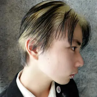 ショート カラー メンズ ﾌﾞﾚｲｽﾞ˚✧₊⁎ ﾚｲﾔｰToriのヘアスタイル