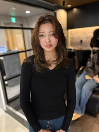 カラー 藤谷 果林のヘアスタイル