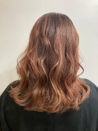 ミディアム カラー400種類以上 仁香𓂃 𓈒𓏸のヘアスタイル