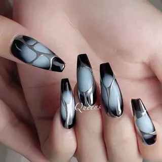 ネイル Queens テイのネイルデザイン