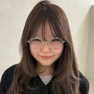 セミロング カラー Kaho 心斎橋カラーモデルのヘアスタイル