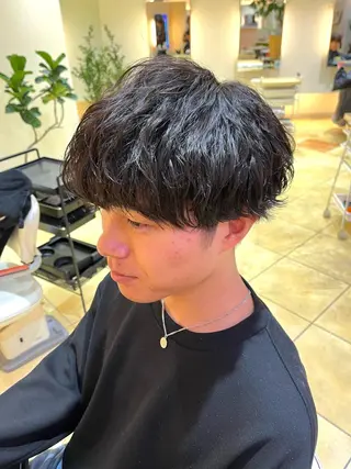 メンズ フェザーパーマ 村上俊輔のヘアスタイル