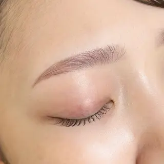 アイブロウ 小池 紗矢のマツエク・マツパデザイン