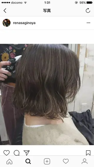 ショート カラー 鷺谷 玲奈のヘアスタイル