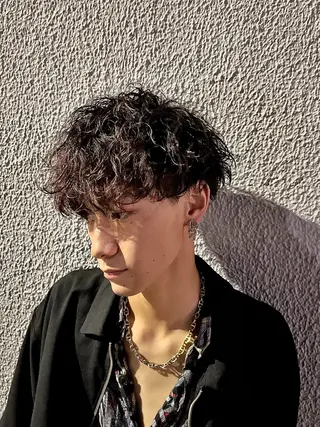メンズ フェザーパーマメンズ ピンパーマ京都駅前のヘアスタイル