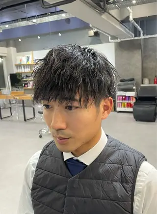 パーマ メンズ レイヤーカット 西村あきやのヘアスタイル