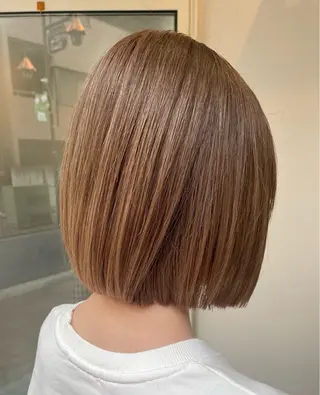 ショート 暖色カラーボブカット 🍇⛄️佐藤愛里のヘアスタイル