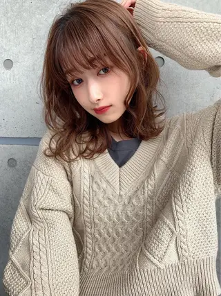 ミディアム カラー ヘアアレンジ 🪞official THREE 横浜🎀のヘアスタイル