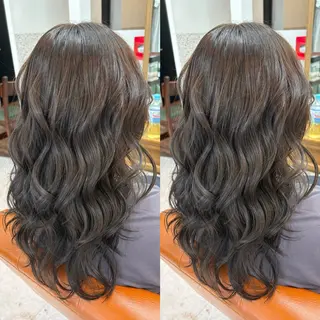 セミロング カラー なんば、心斎橋🍓 ハイトーンnicoのヘアスタイル