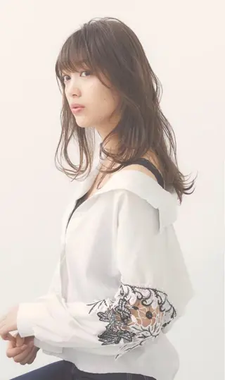 セミロング カラー パーマ KONOMI スタイリストのヘアスタイル