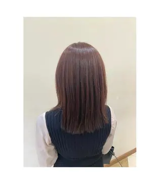 カラー 新嵩 真理のヘアスタイル