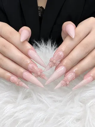 ネイル MIKA RUBY NAIL SLONのネイルデザイン