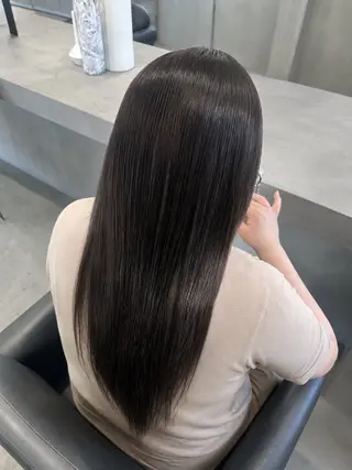 ロング カラー Something MOMOKAのヘアスタイル