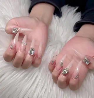 ネイル Lee Nailsのネイルデザイン
