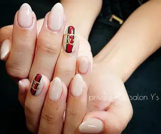 ネイル YUMI NAGAI のネイルデザイン