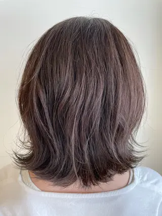 ミディアム カラー 《インナーカラー》 YAMADAのヘアスタイル