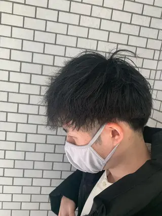 ショート パーマ メンズ チバ ヒロトのヘアスタイル