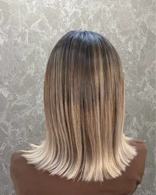 ミディアム 横田 ひかるのヘアスタイル