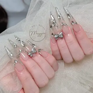 ネイル Maggie Nail🦩のネイルデザイン