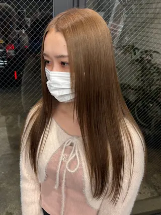 ロング カラー HIBIKI / 透明感カラーのヘアスタイル