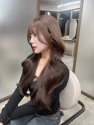 ロング 西尾 彩那のヘアスタイル