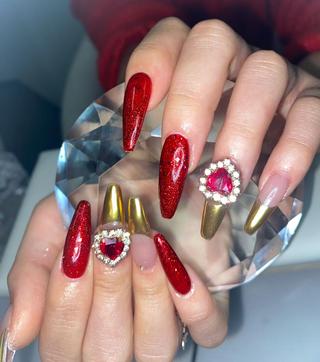 ネイル Queens テイのネイルデザイン